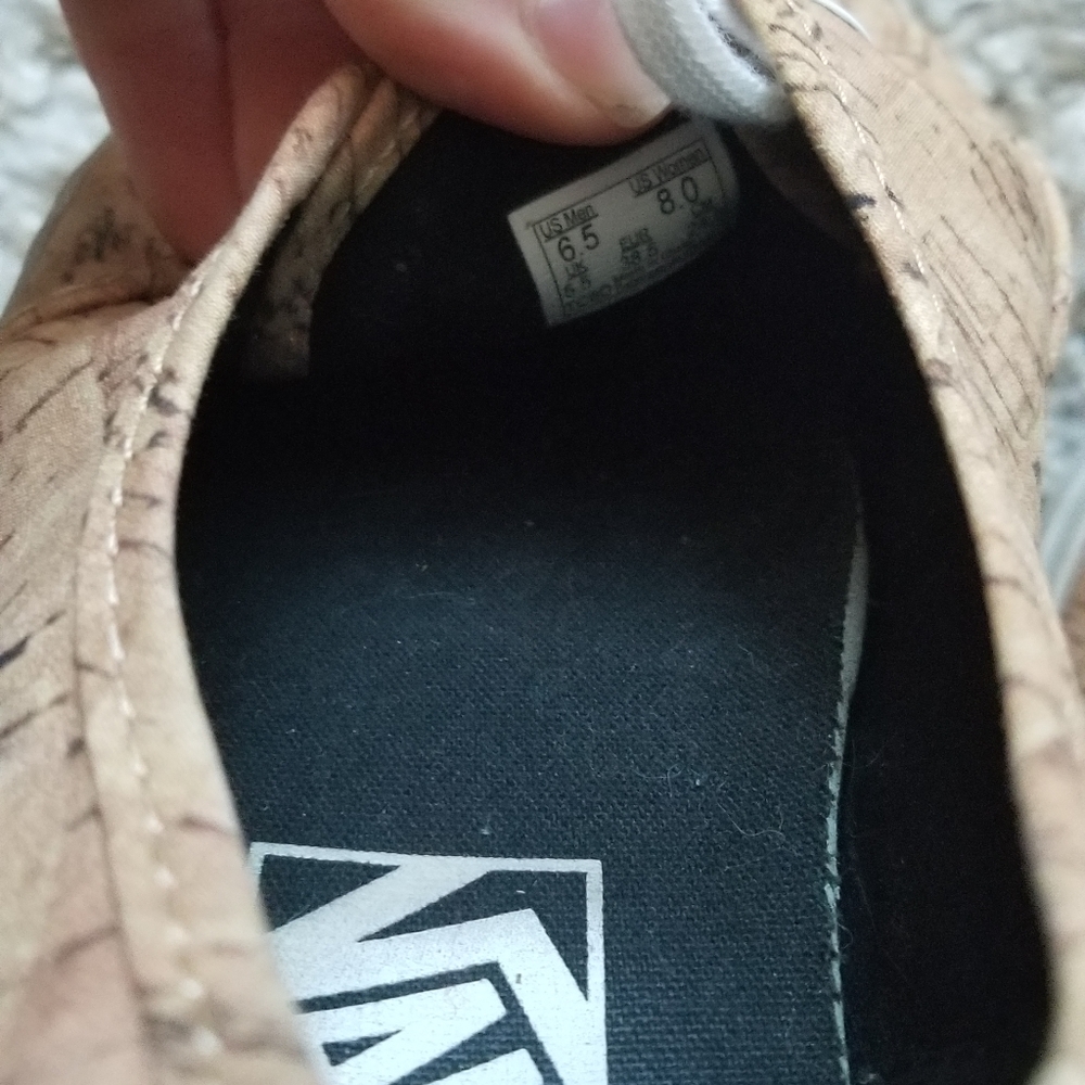 VANS - Picture 3 of 5
